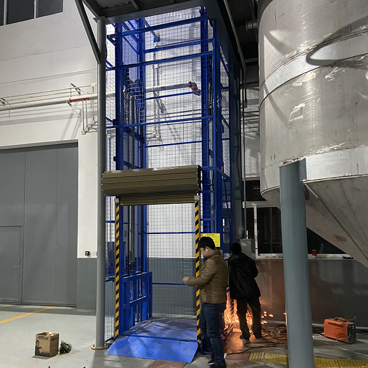 導(dǎo)軌式升降機(jī) 導(dǎo)軌式升降機(jī)